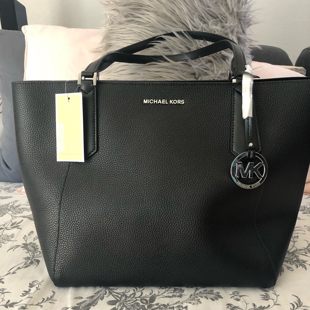 ❌SOLD❌New Michael Kors Kimberly LG Bonded Leather